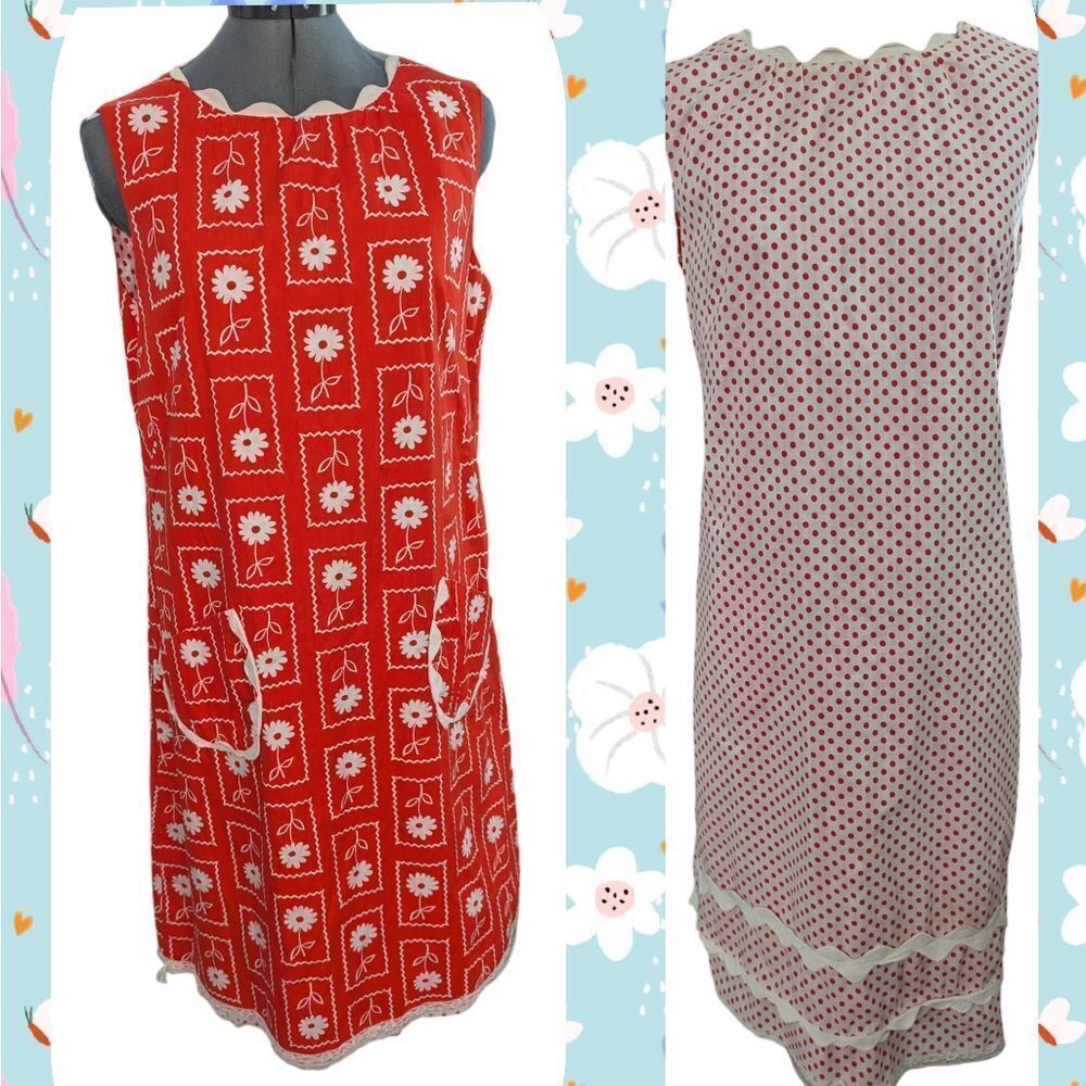 Women's vintage reversible red and white polka‎ dot and floral print shift dress